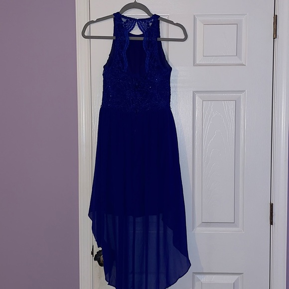 Juniors formal dress - Picture 2 of 4